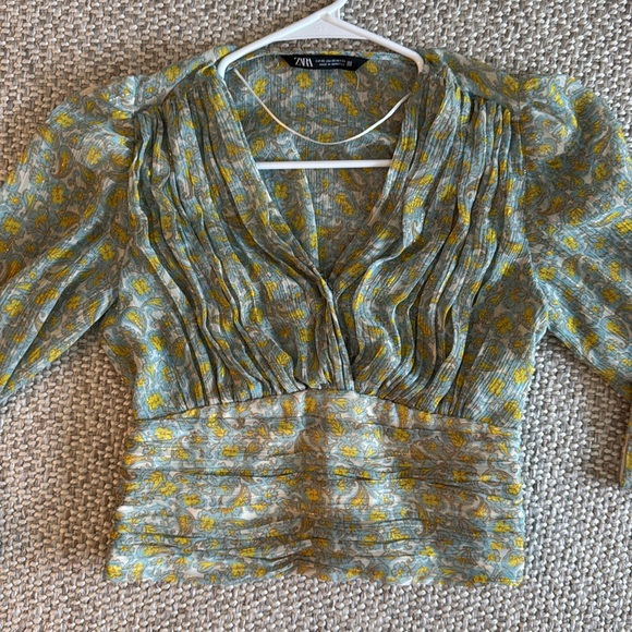 ZARA long sleeve too XS - Picture 2 of 5